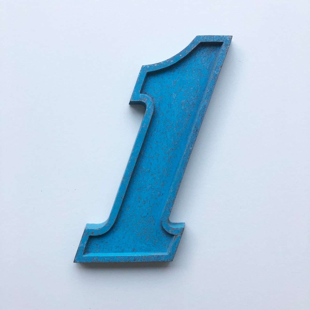 Medium Letter Metal