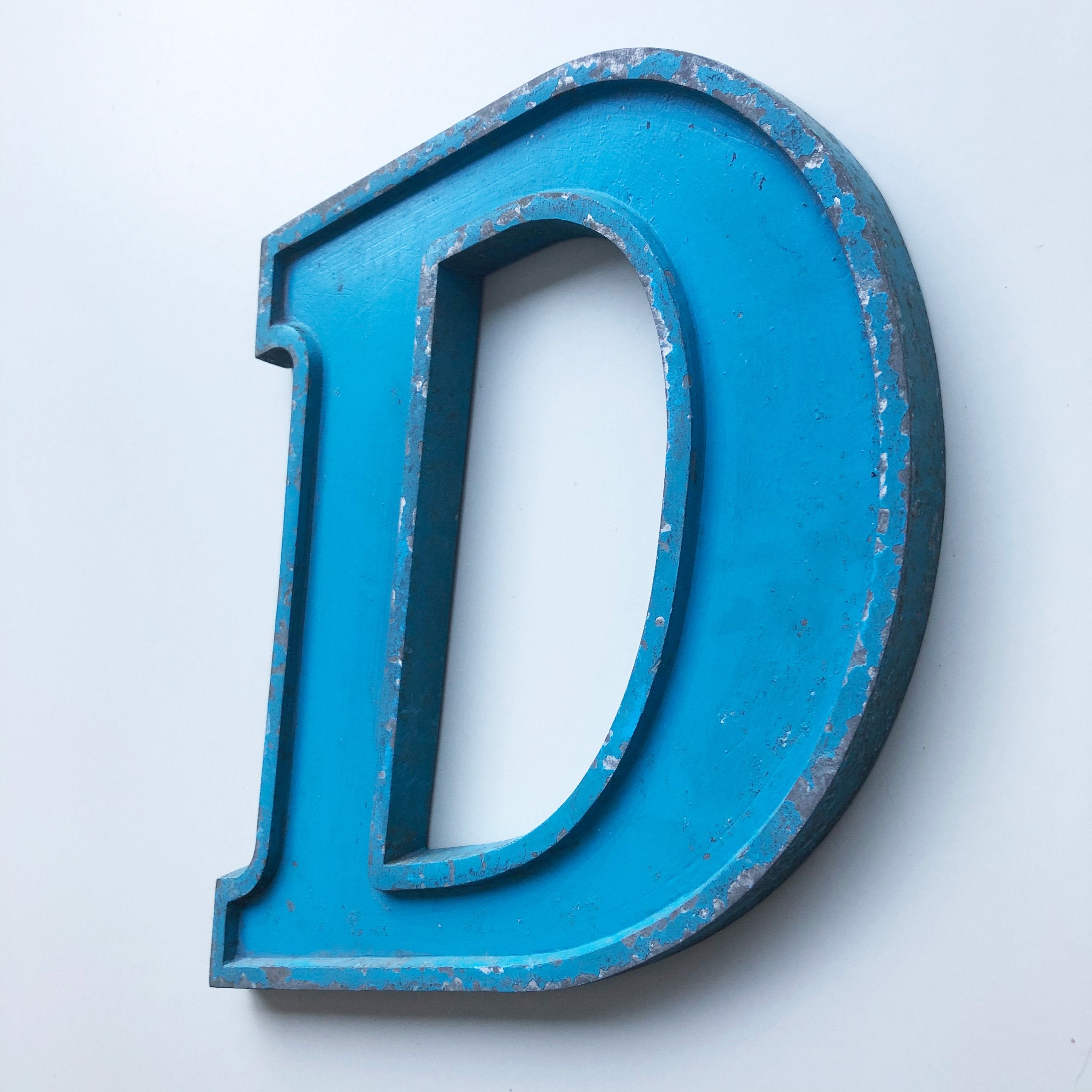 Medium Letter Metal