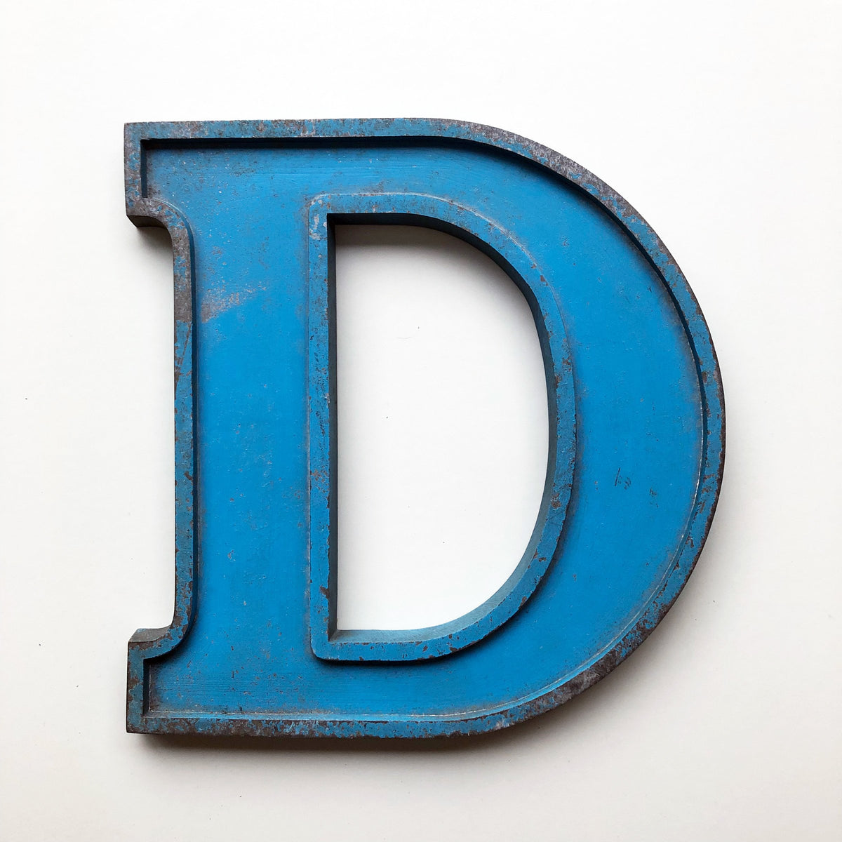 Medium Letter Metal