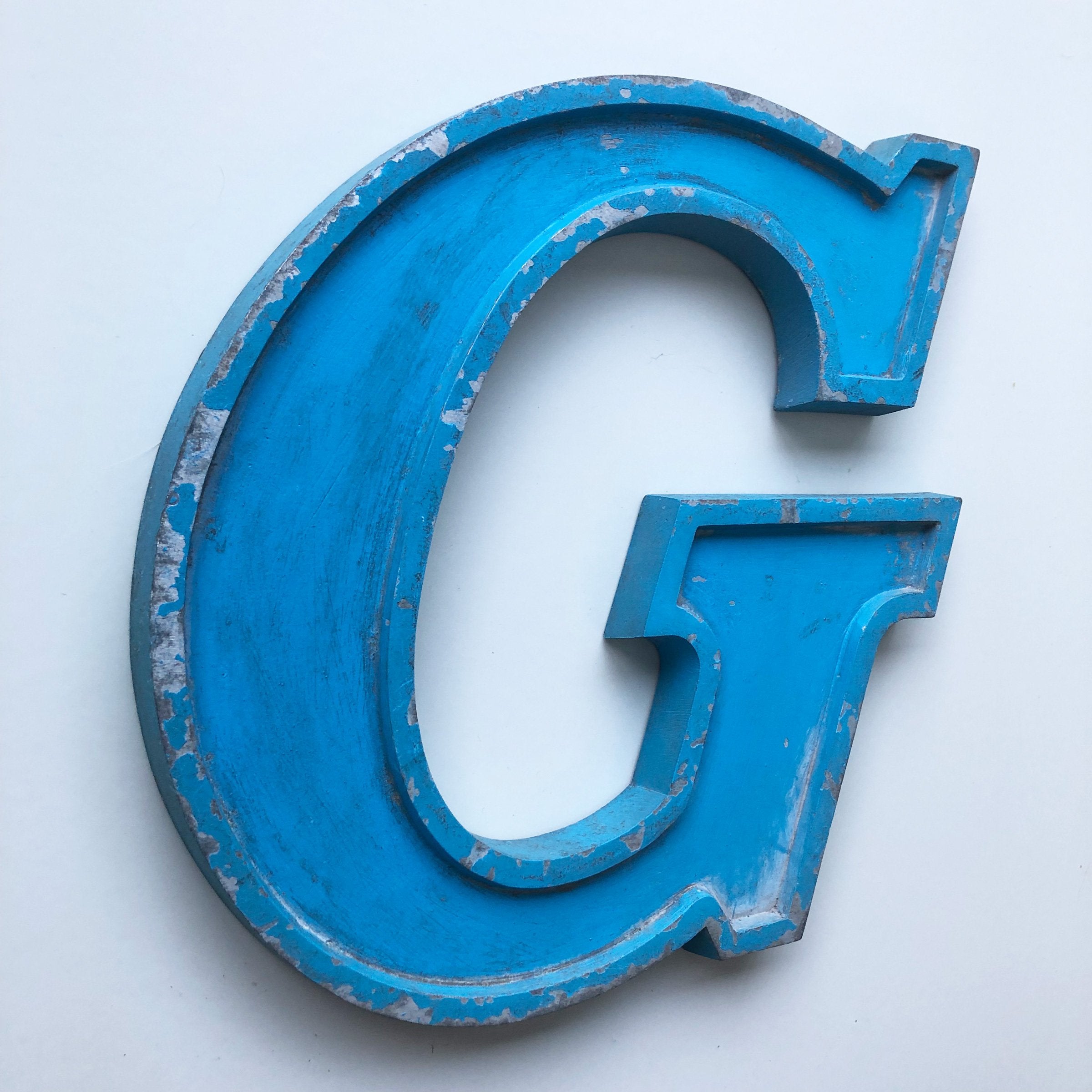 Medium Letter Metal