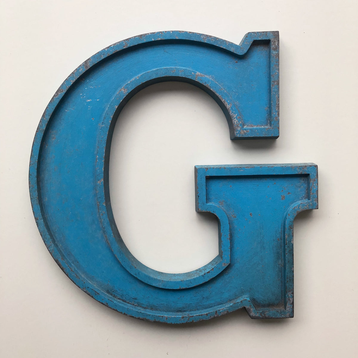 Medium Letter Metal