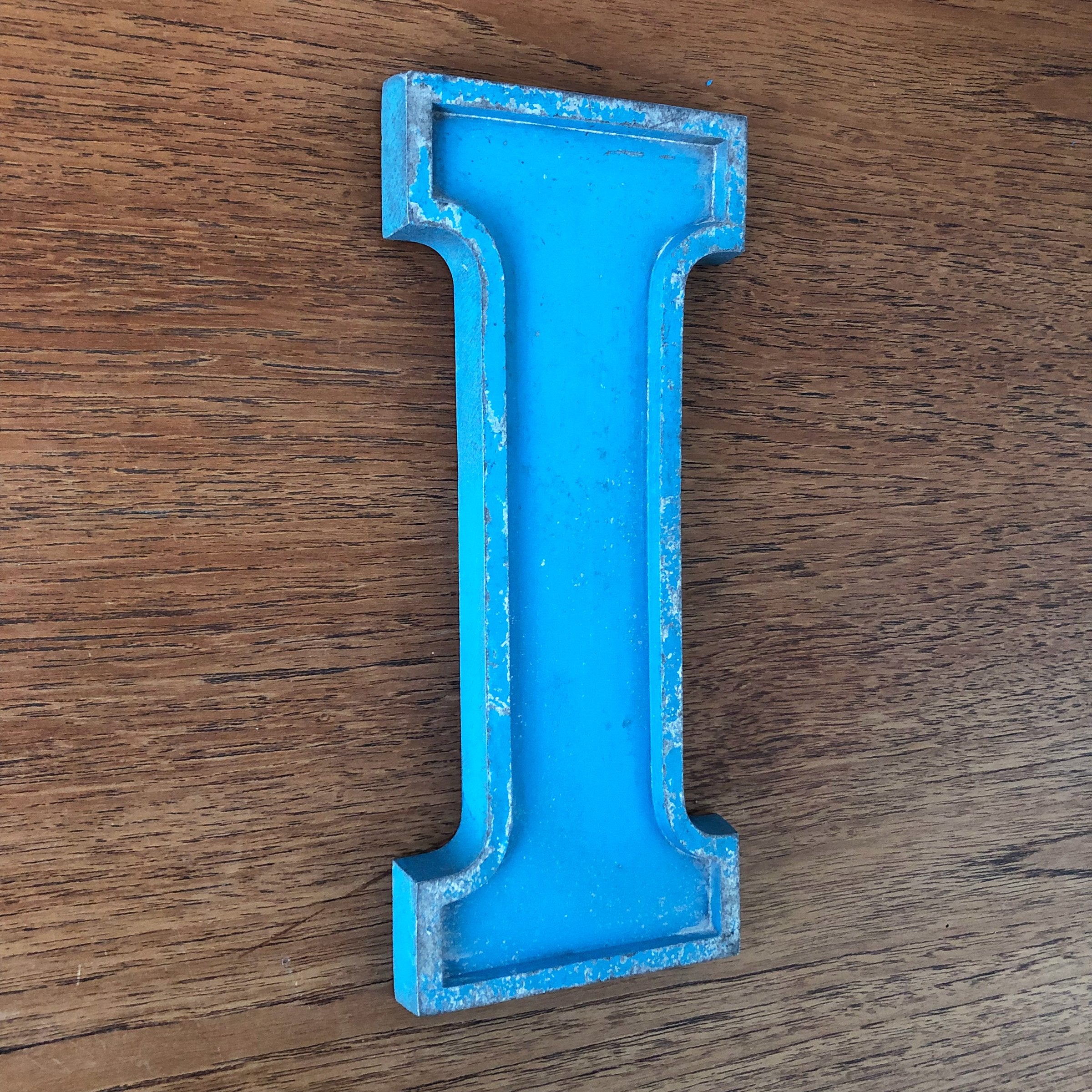 Medium Letter Metal