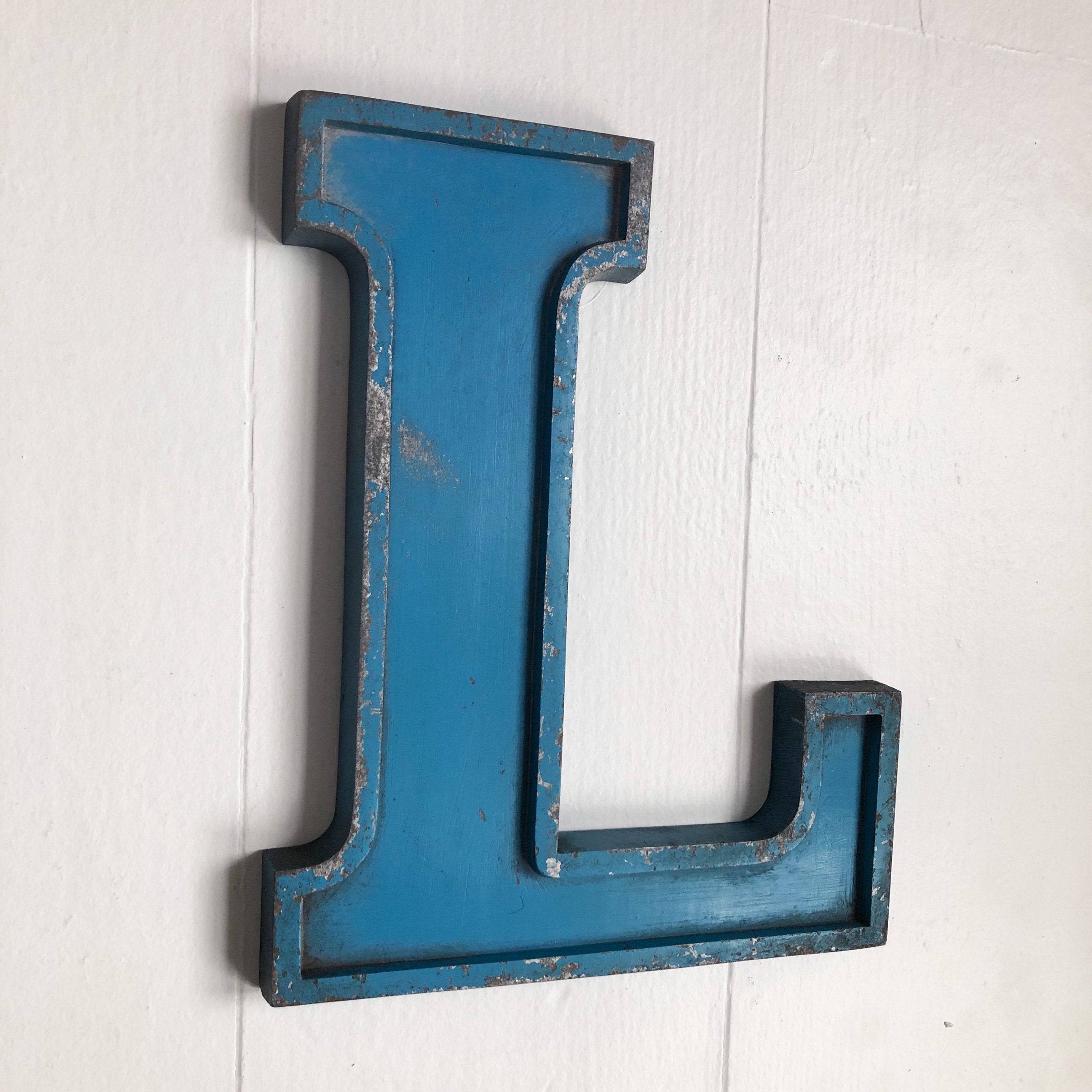 Medium Letter Metal