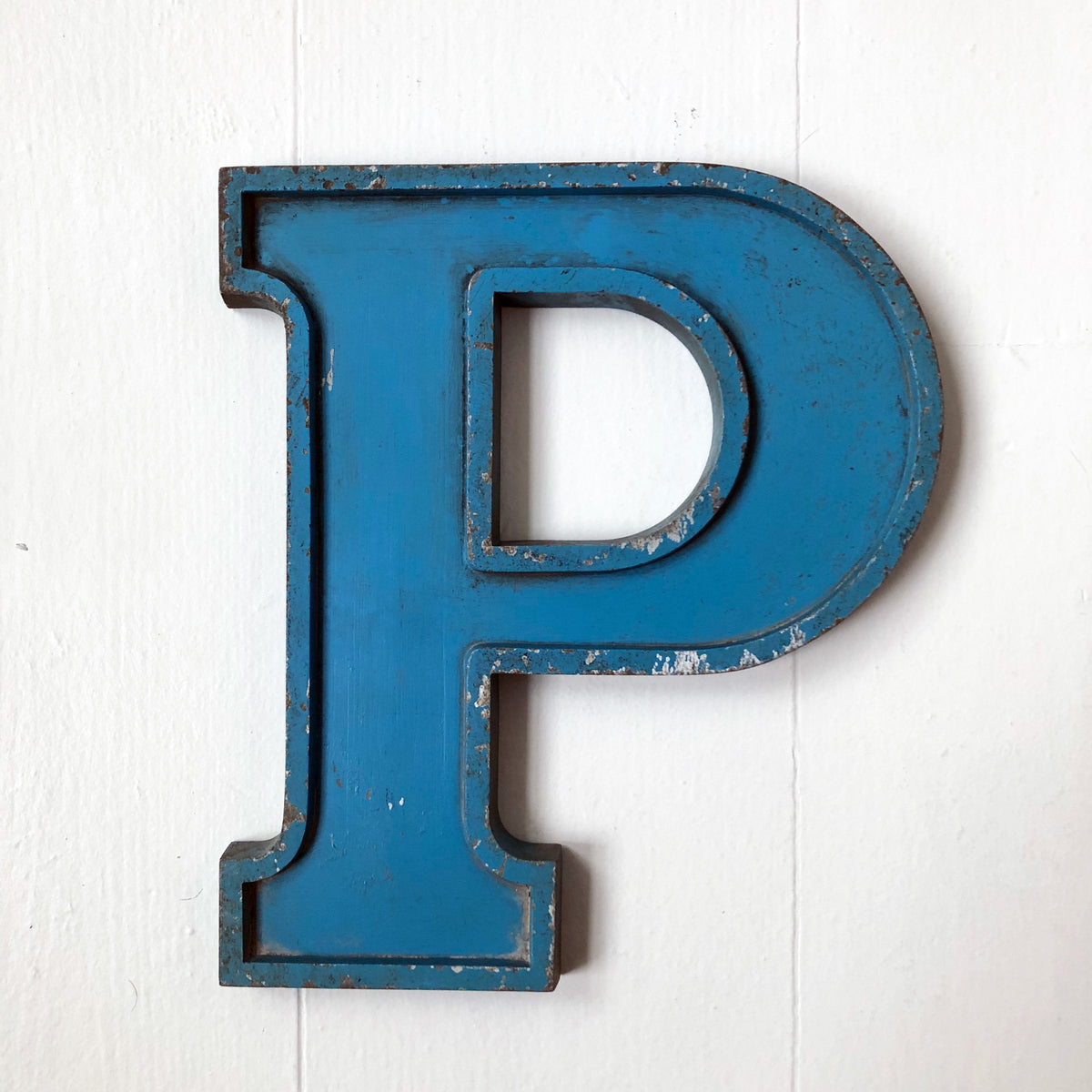 Medium Letter Metal