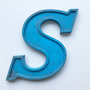 Medium Letter Metal