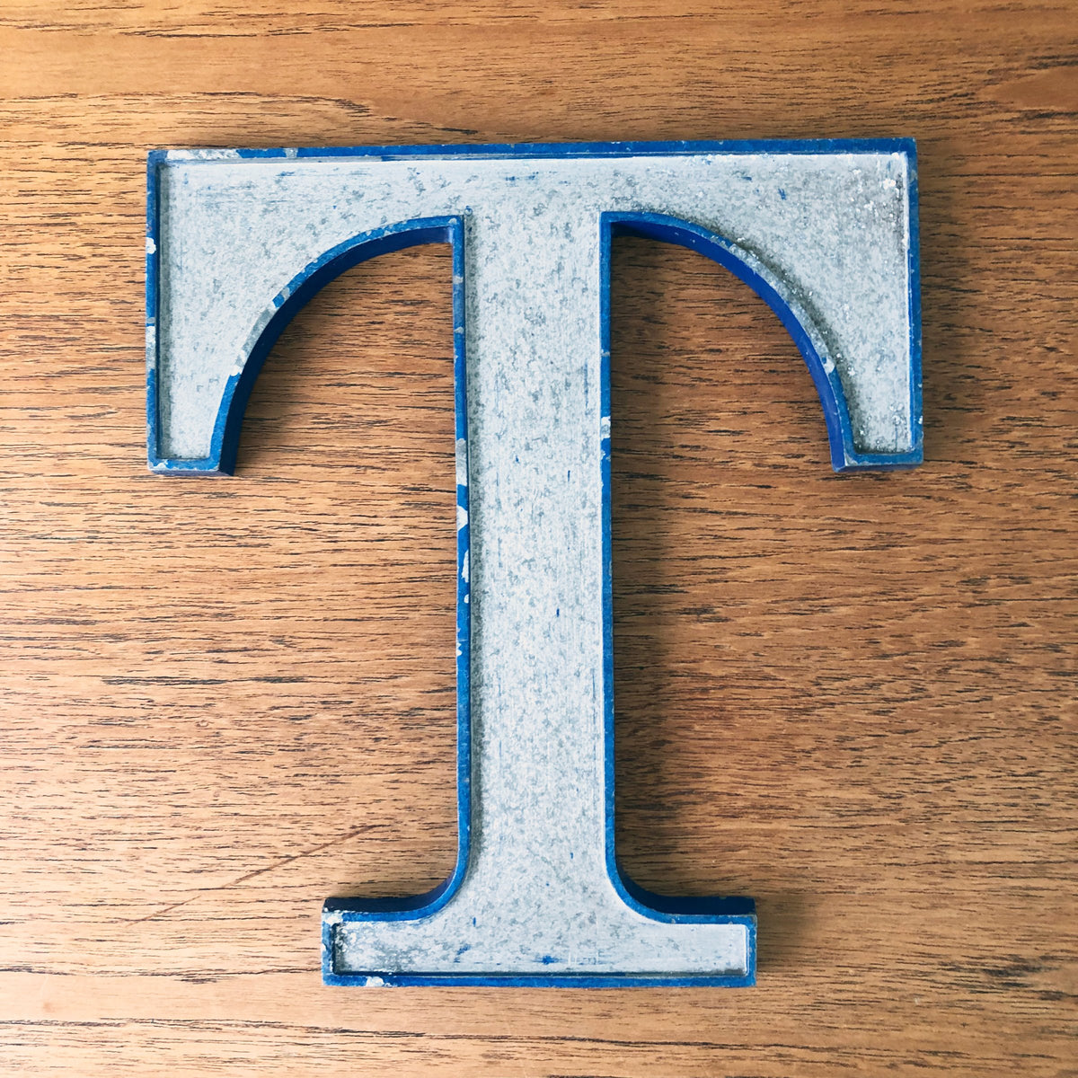 Medium Letter Metal