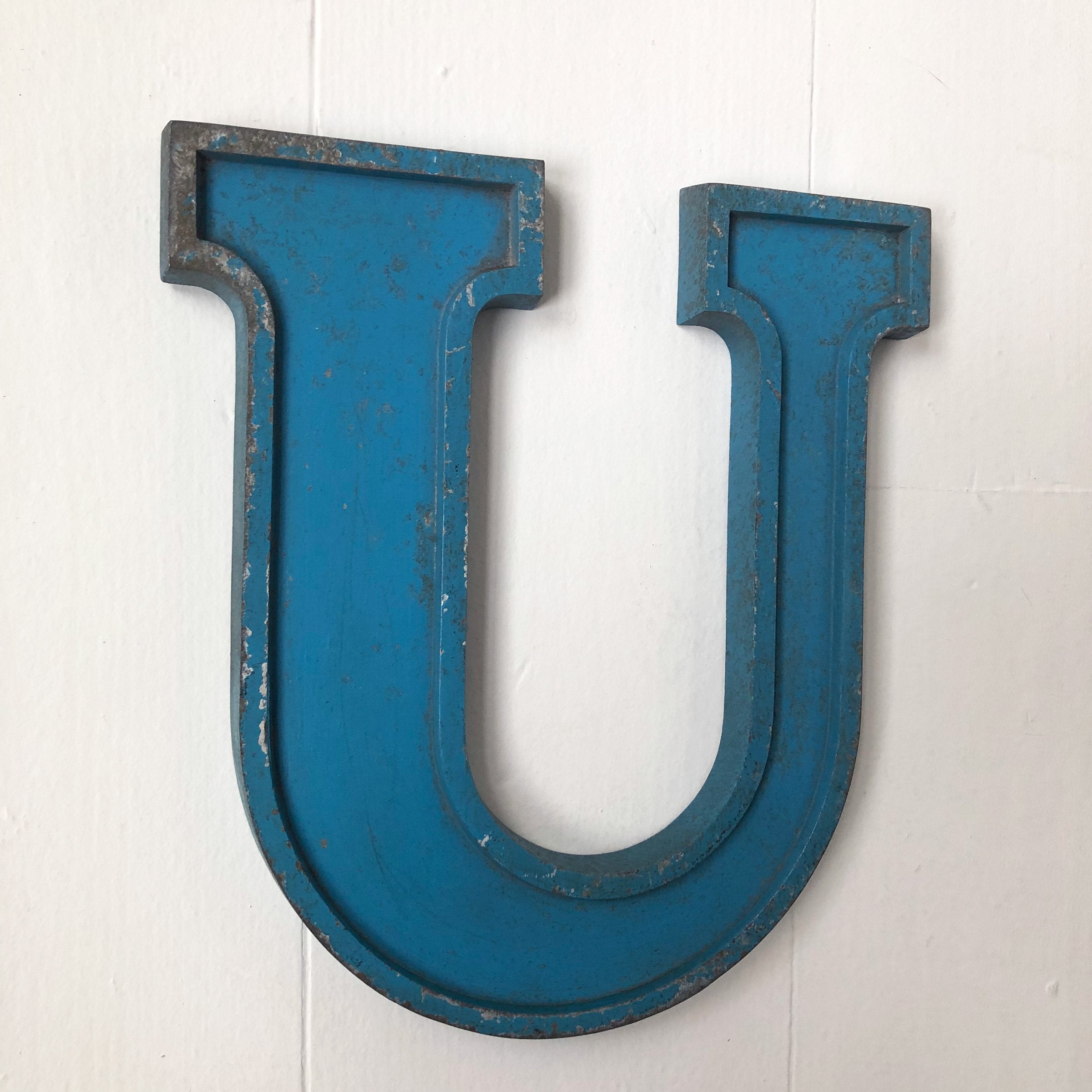 Medium Letter Metal