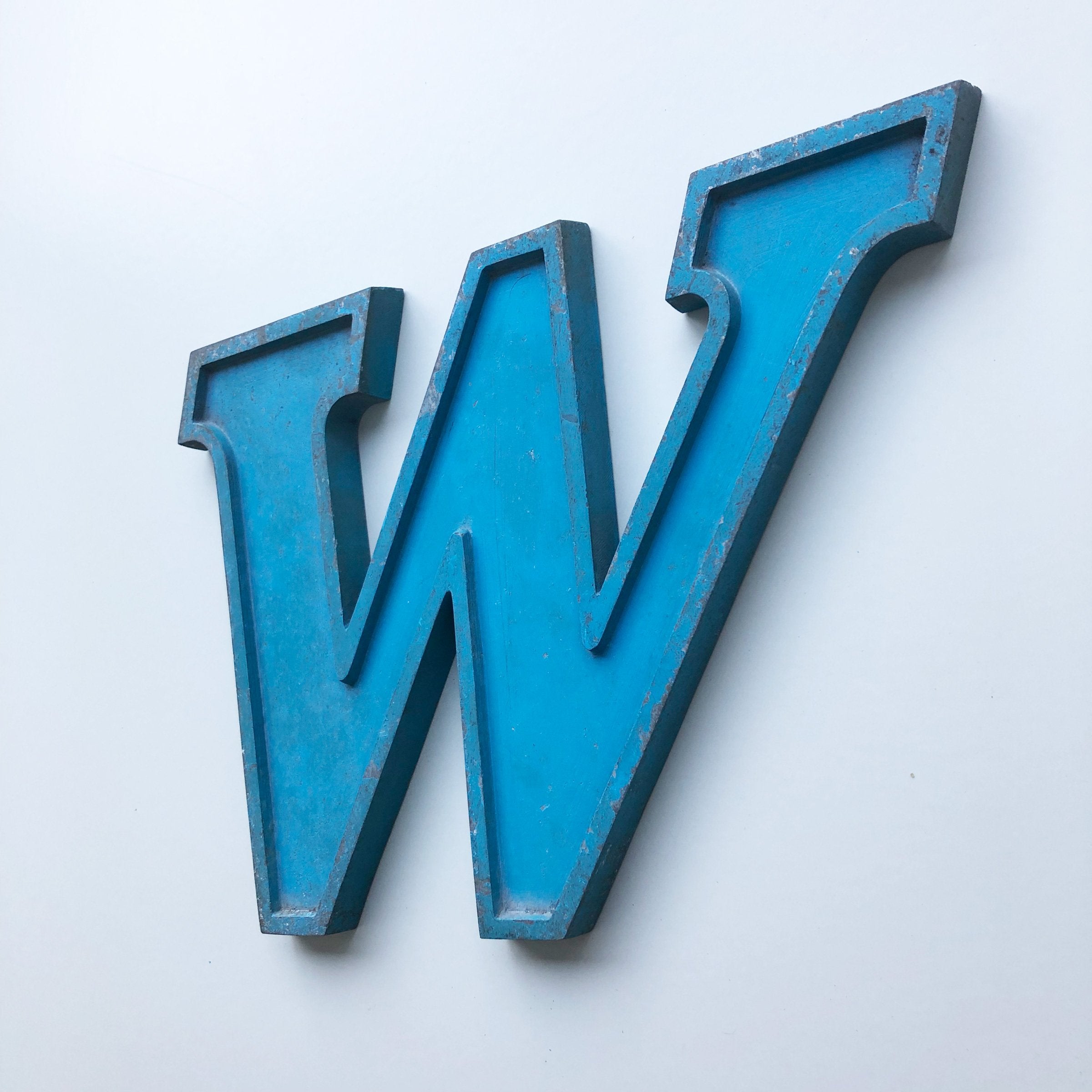 Medium Letter Metal