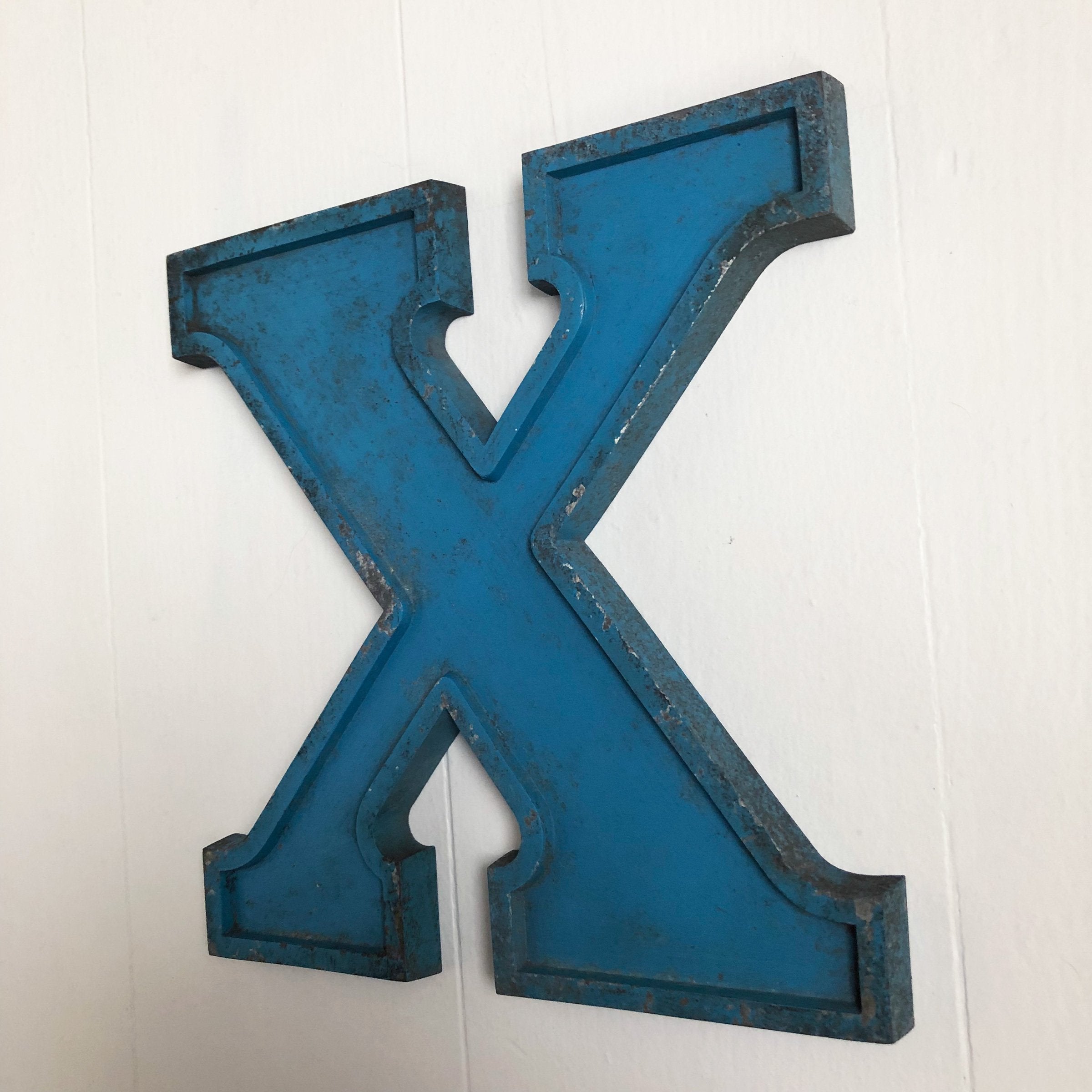 Medium Letter Metal