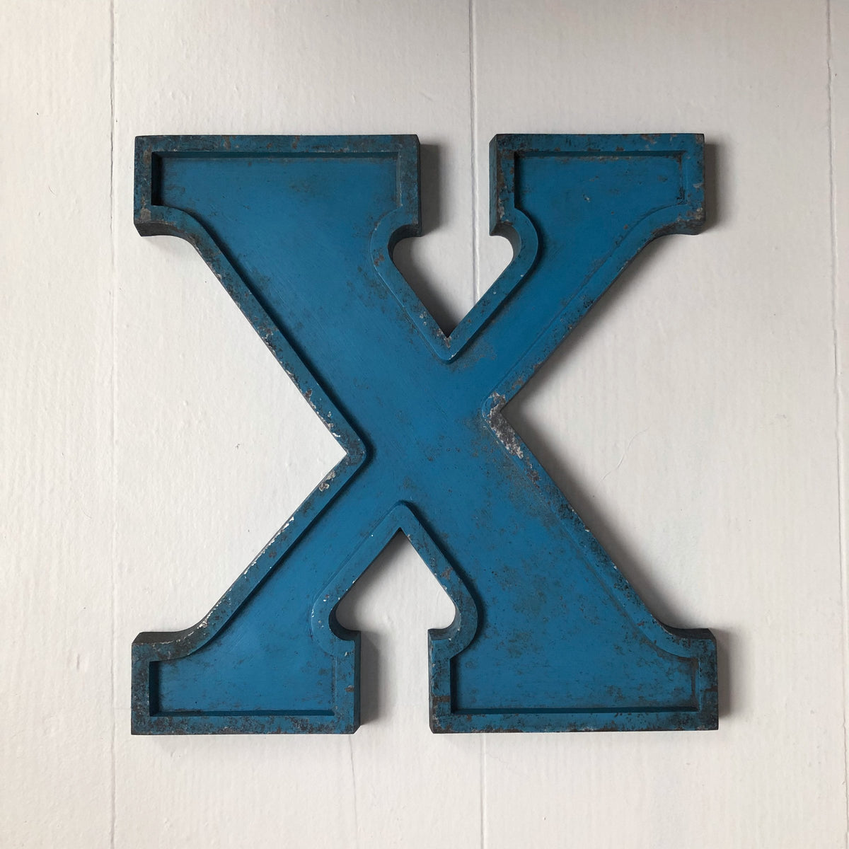 Medium Letter Metal
